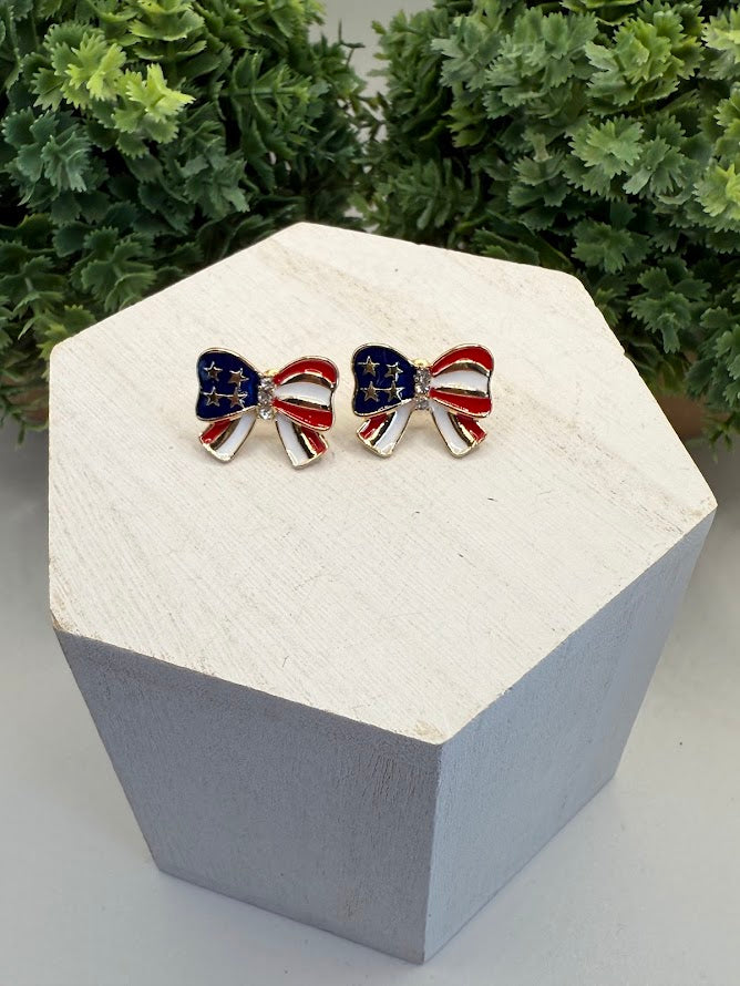 Adorable Stars And Stripes Bow Earrings