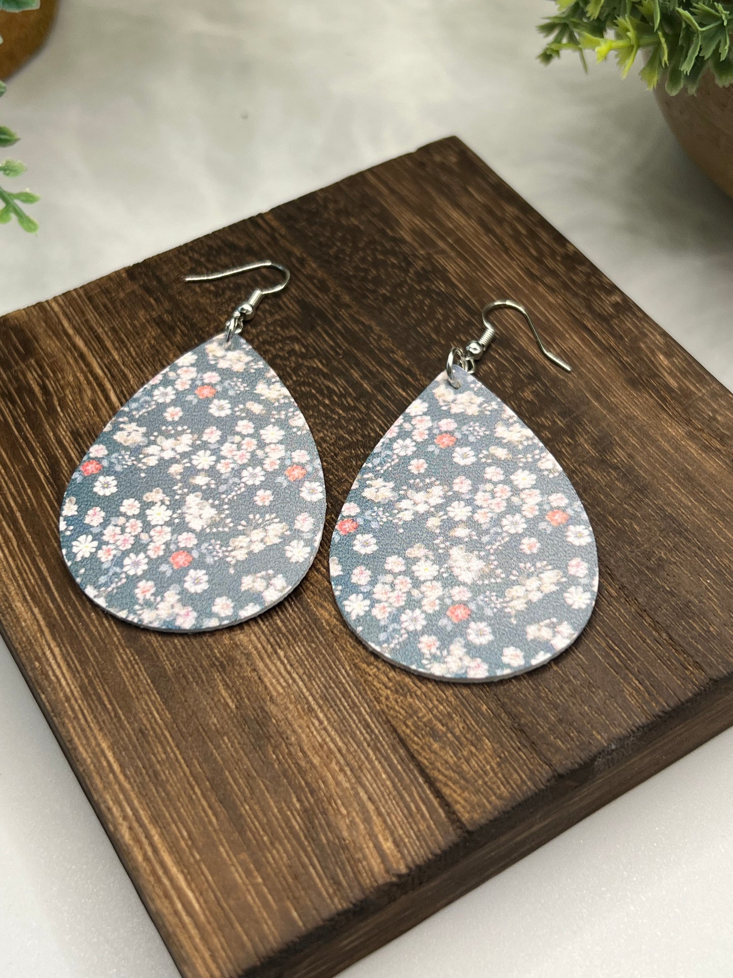 Gorgeous White & Pink Flowers On Blue Background Earrings