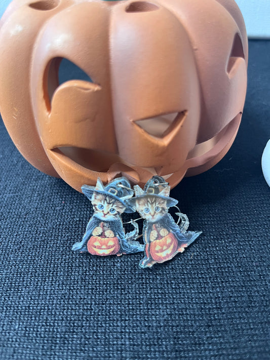 Cute Witch Kitty