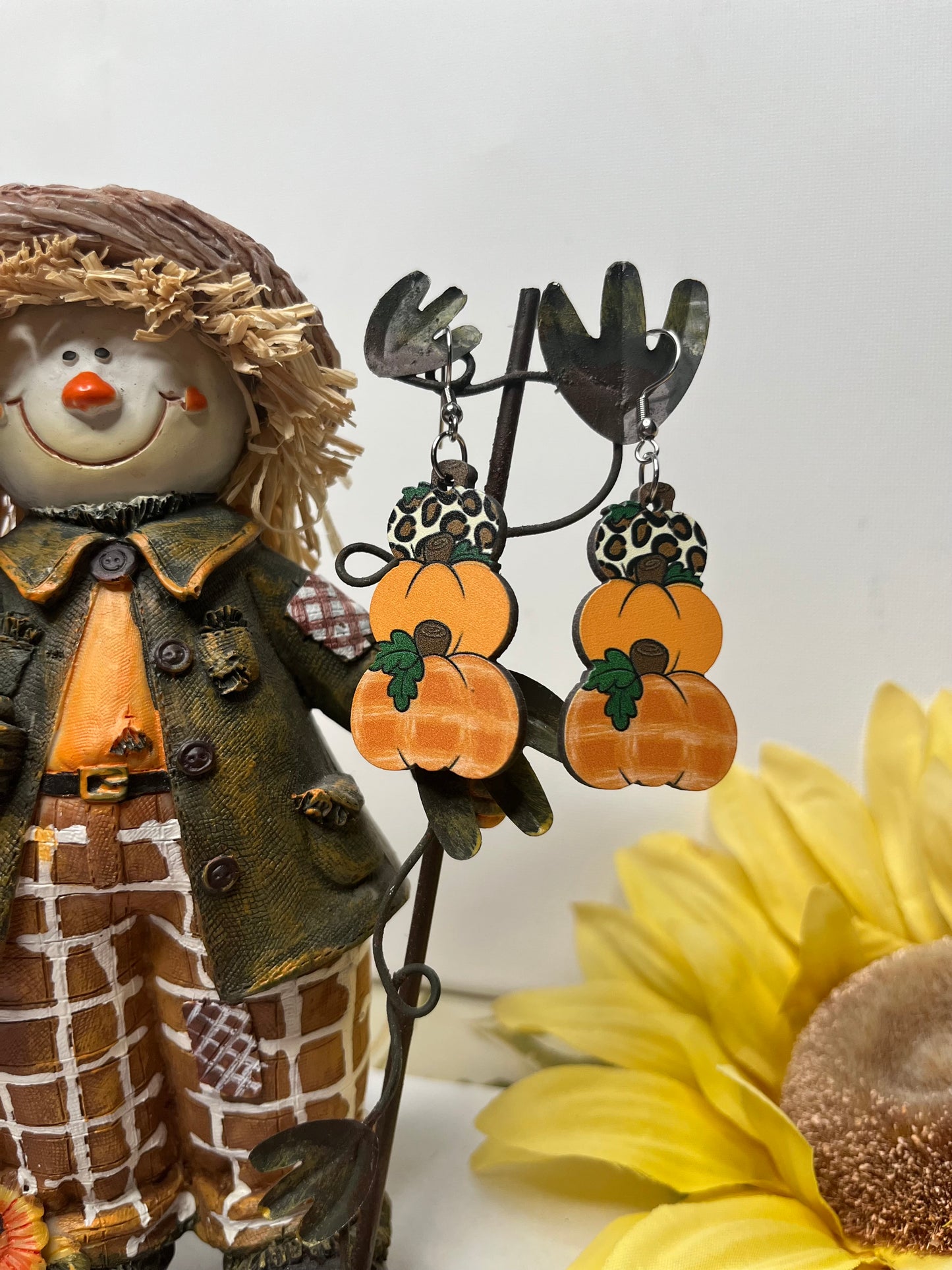 Cute Plaid & Leopard Pumpkin Stack