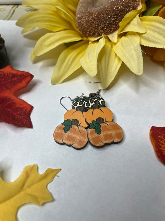 Cute Plaid & Leopard Pumpkin Stack