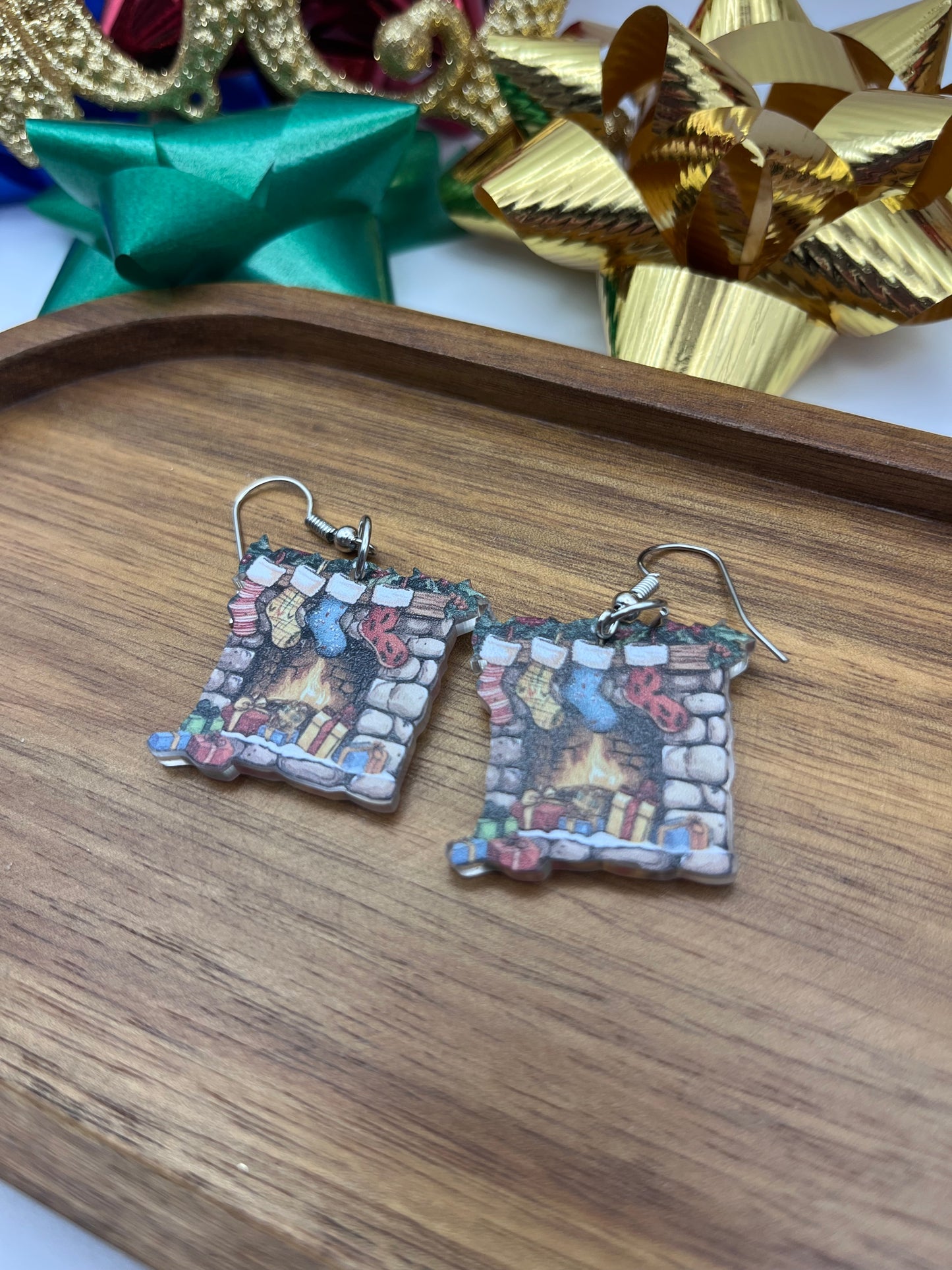 Cheery Christmas Hearths (Fireplaces)