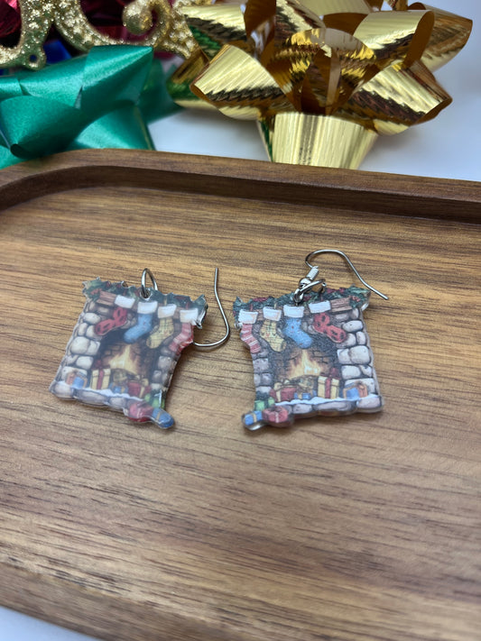 Cheery Christmas Hearths (Fireplaces)