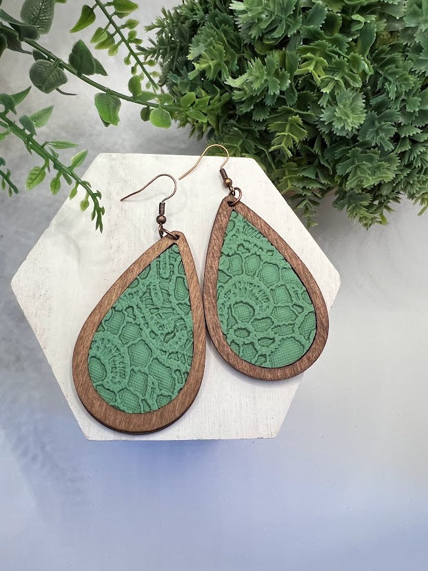 Chic Green Lace Wood Earrings