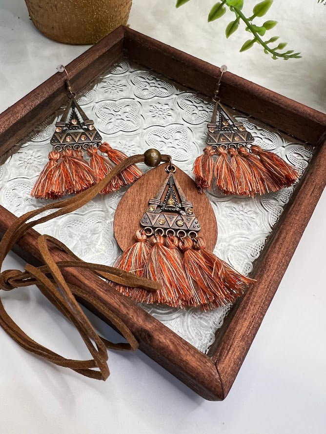 Western Vibes Earrings & Necklace Set With Lots Of Fringe